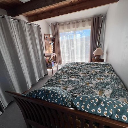Maison Provencale En Campagne A Эгюий Экстерьер фото